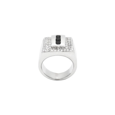 Bague en or blanc, diamants et onyx