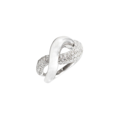 Bague en or blanc et pavage diamants