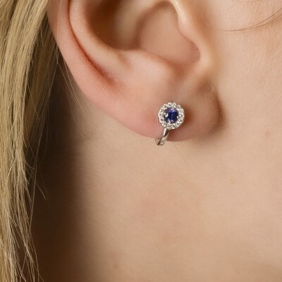 Boucles d'oreilles 1897 en or blanc, saphir bleu et diamants