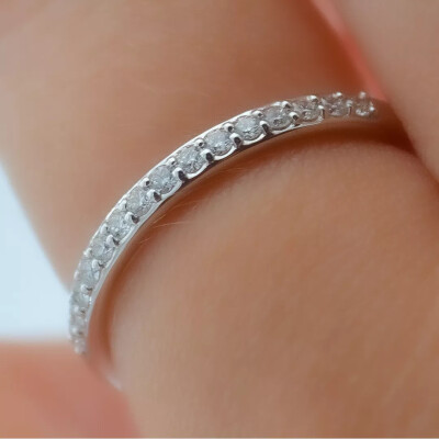 Alliance Infini en or blanc et diamants