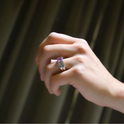 Bague en or blanc, saphir rose et diamants