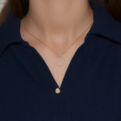 Collier en or jaune et diamants