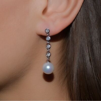 Boucles d'oreilles Bulles en or blanc, perles d'eau douce et diamants