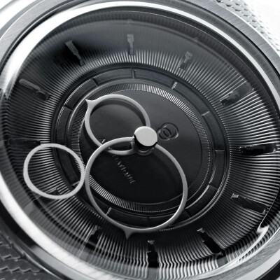 Montre BeauBleu La Pièce N.2 noir bracelet en cuir noir grainé