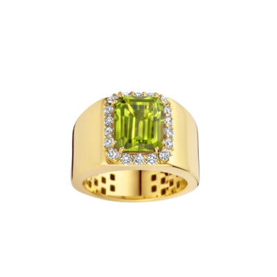 Bague en or jaune, péridot et diamants
