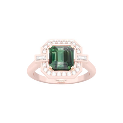 Bague Art Déco en or rose, saphir vert et diamants