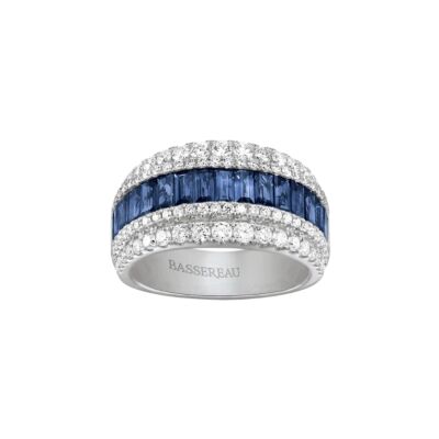Bague Art Déco en or blanc, saphirs bleus et diamants