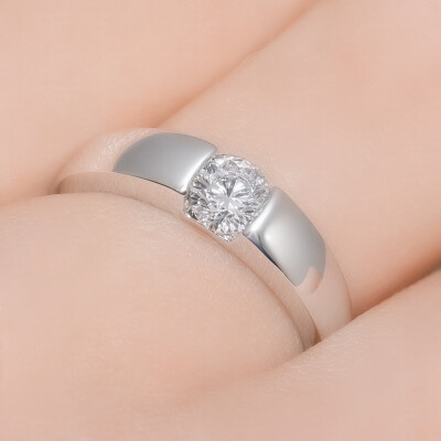 Bague SoHo en or blanc et diamant certifié