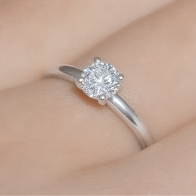 Bague Infini en or blanc et diamant certifié