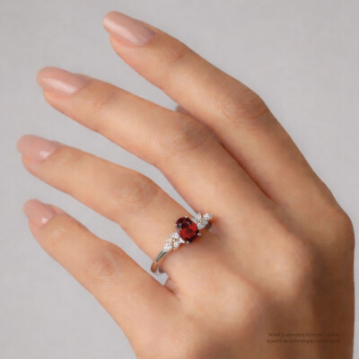 Bague Infini en or blanc, rubis et diamants