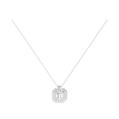 Collier Art Déco en or blanc, diamant Asscher et entourage diamants