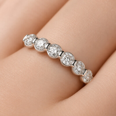 Alliance Infini en or blanc et diamants
