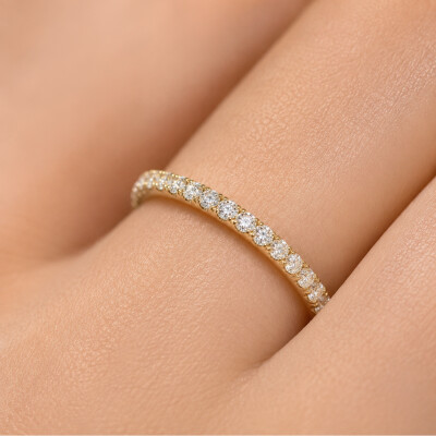 Alliance Infini en or jaune et diamants