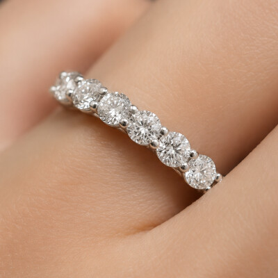 Alliance Infini en or blanc et diamants
