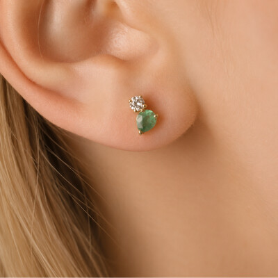 Boucles d'oreilles Infini en or jaune, émeraudes et diamants