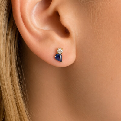 Boucles d'oreilles Infini en or blanc, saphirs bleus et diamants