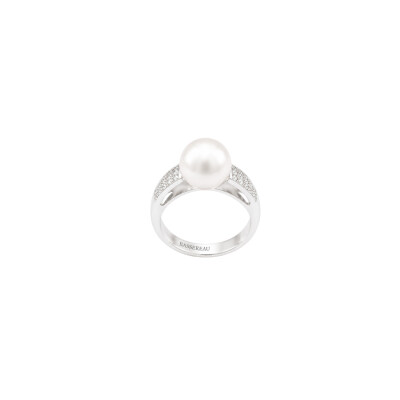 Bague en or blanc, perle de culture d'eau douce et diamants
