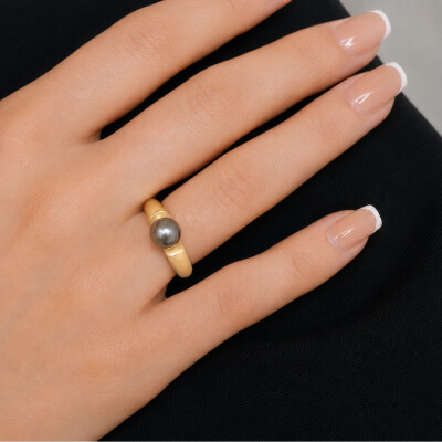 Bague en or jaune et perle de culture de Tahiti 8.9 mm