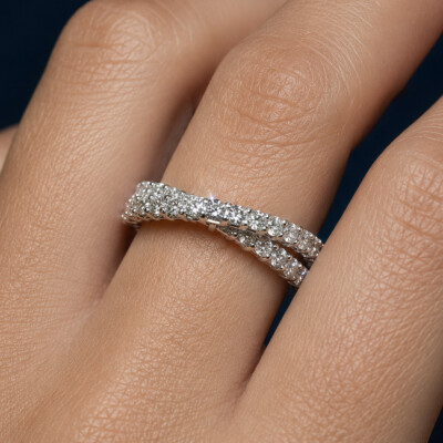 Bague en or blanc et diamants