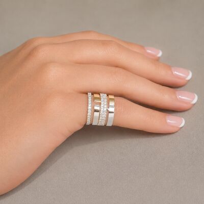 Bague or blanc pavage diamants