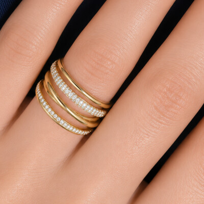 Bague en or jaune multi rangs pavage diamants
