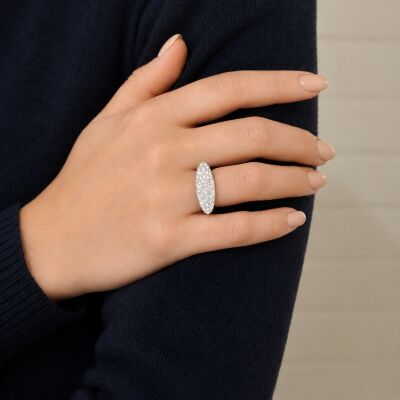 Bague en or blanc et pavage diamants