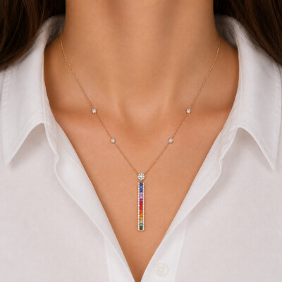 Collier en or rose, saphirs multicolores et diamants