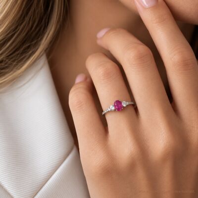 Bague Infini en or blanc, saphir rose et diamants
