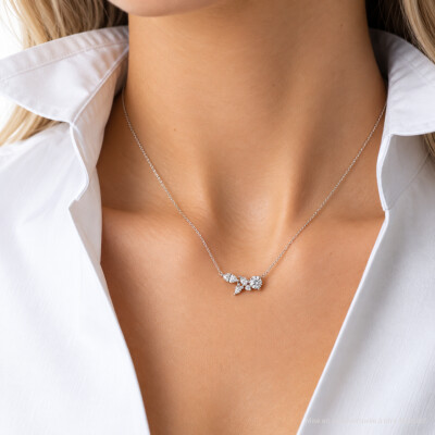 Collier Infini en or blanc et diamants