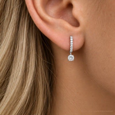 Boucles d'oreilles 1897 en or blanc et diamants
