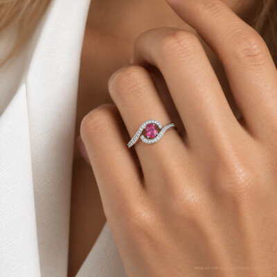 Bague 1897 en or blanc, saphir rose et diamants