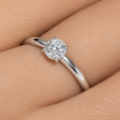 Bague Infini en or blanc et diamant certifié