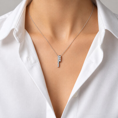 Collier Art Déco en or blanc et diamants