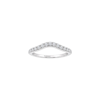 Alliance Infini courbée en or blanc et diamants