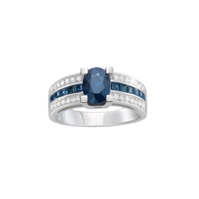 Bague Or Blanc Saphir Ovale Accompagné Diamants et Saphirs