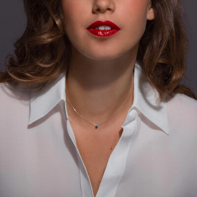 Collier La Brune & La Blonde CONFETTI en or blanc et saphir bleu de 0.30ct