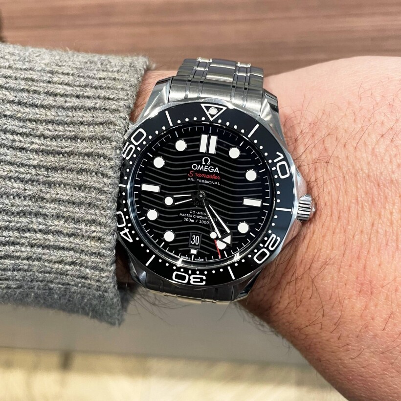 MONTRE OMEGA SEAMASTER 300M DIVER CO-AXIAL MASTER CHRONOMETER.