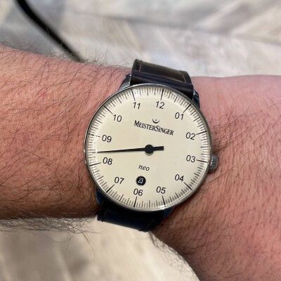 Montre MeisterSinger Neo Plus NE403