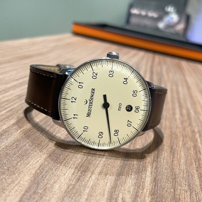 Montre MeisterSinger Neo Plus NE403