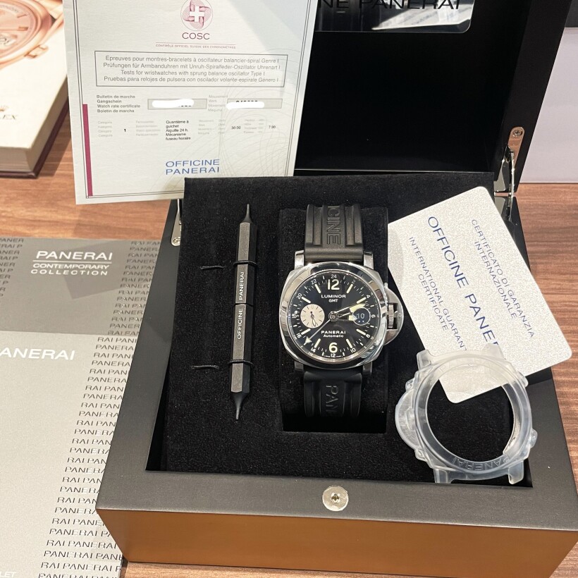 Montre Panerai Luminor GMT PAM00088.