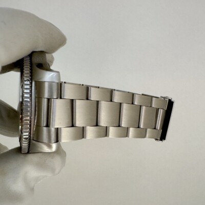Montre Breitling Superocean II Automatic 44 Outerknown