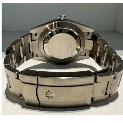 Montre Rolex Oyster Perpetual 41 124300.