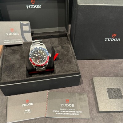 Montre TUDOR Black Bay GMT 79830RB