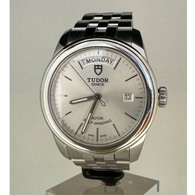 Montre Tudor Glamour Day Date 56000.