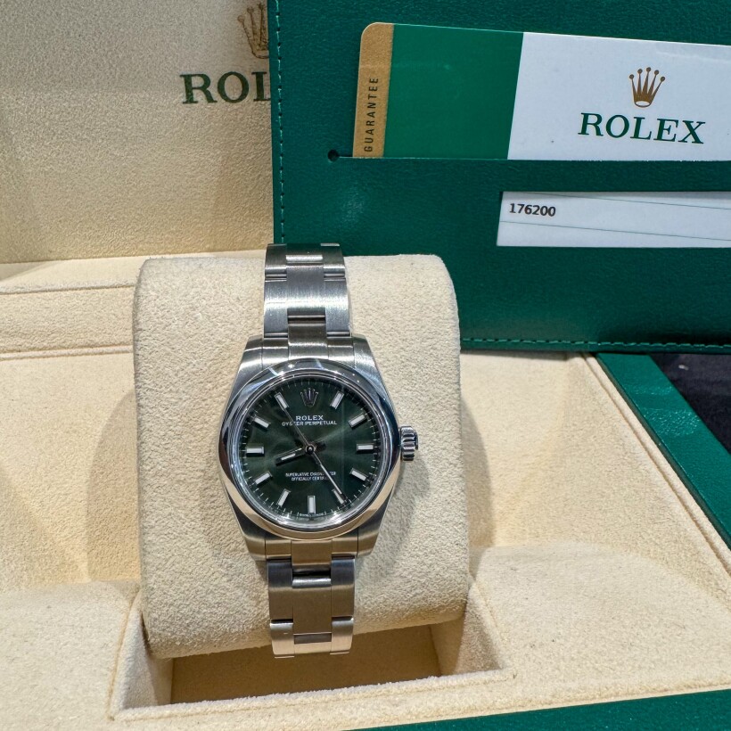 Montre Rolex Oyster Perpetual 26 Olive 176200.