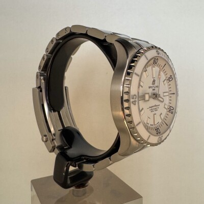 Montre Breitling Superocean Automatic 36 A17377.
