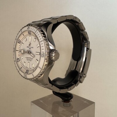Montre Breitling Superocean Automatic 36 A17377.