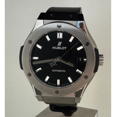 Montre Hublot Classic Fusion Titanium 38mm