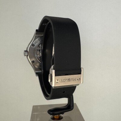 Montre Hublot Classic Fusion Titanium 38mm