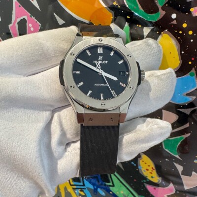 Montre Hublot Classic Fusion Titanium 38mm